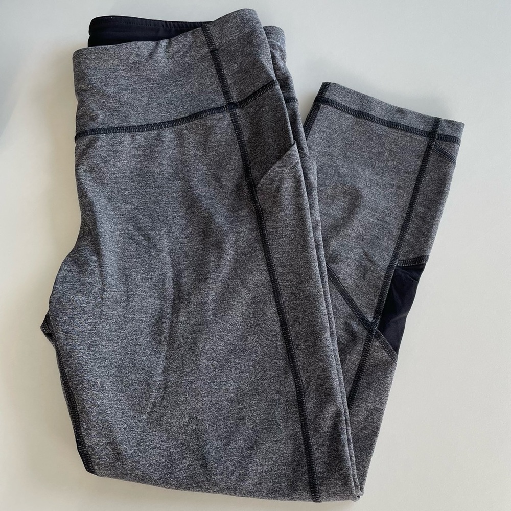 Lululemon Cropped 23” Length Leggings Size 8